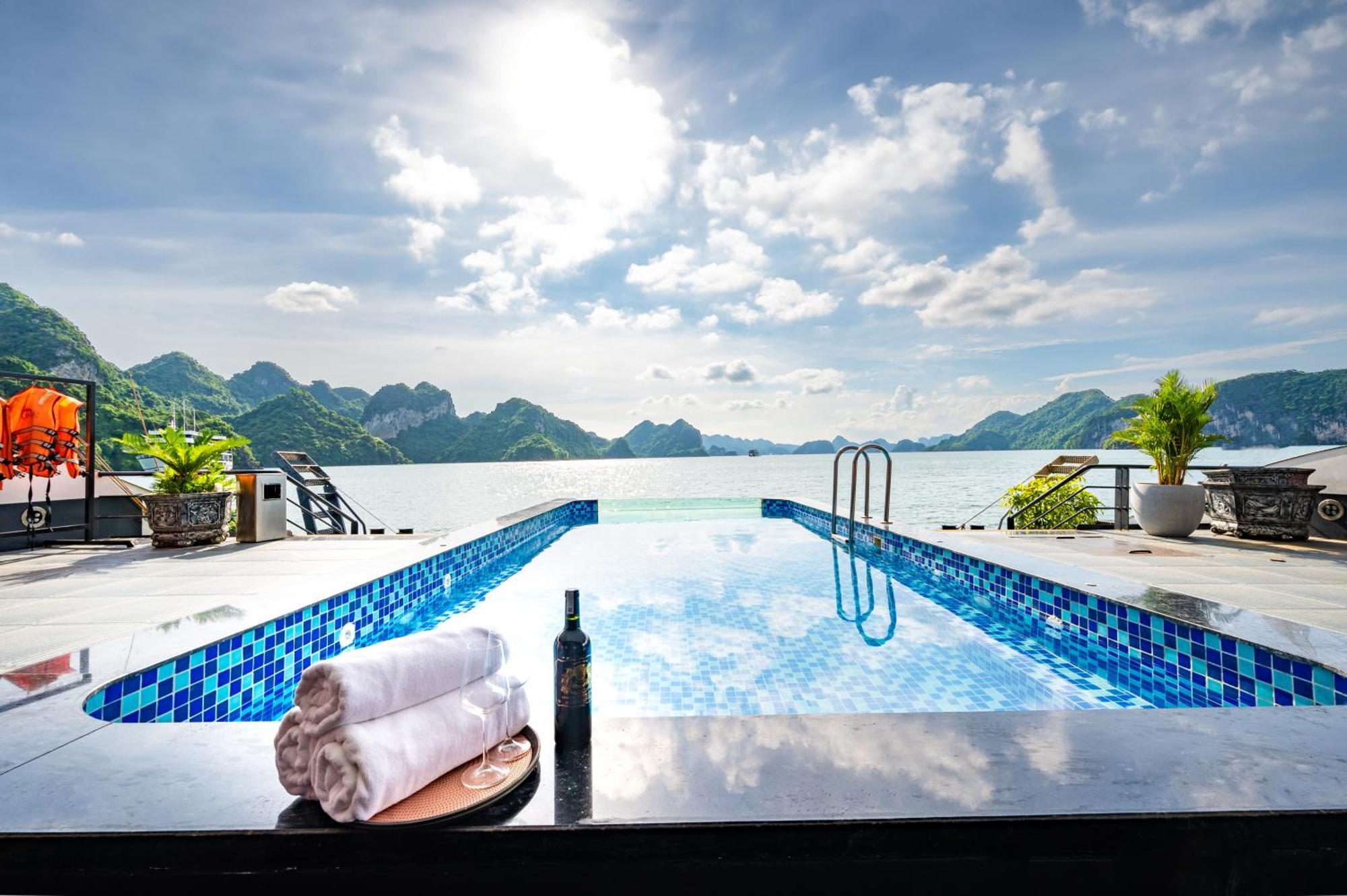 Velar Of The Sea Hotell Ha Long Eksteriør bilde