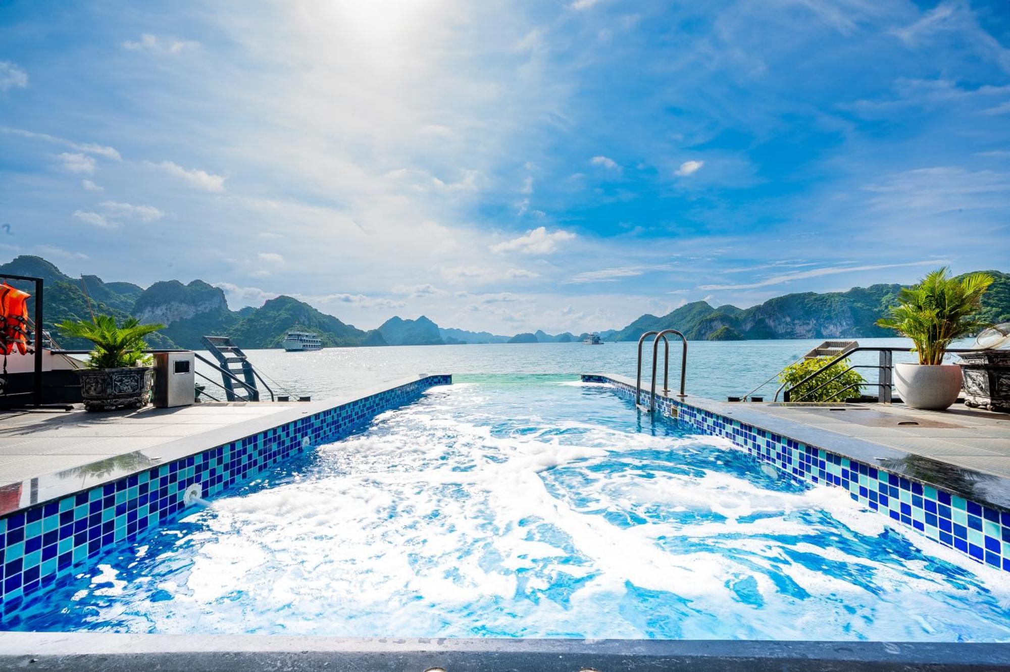 Velar Of The Sea Hotell Ha Long Eksteriør bilde