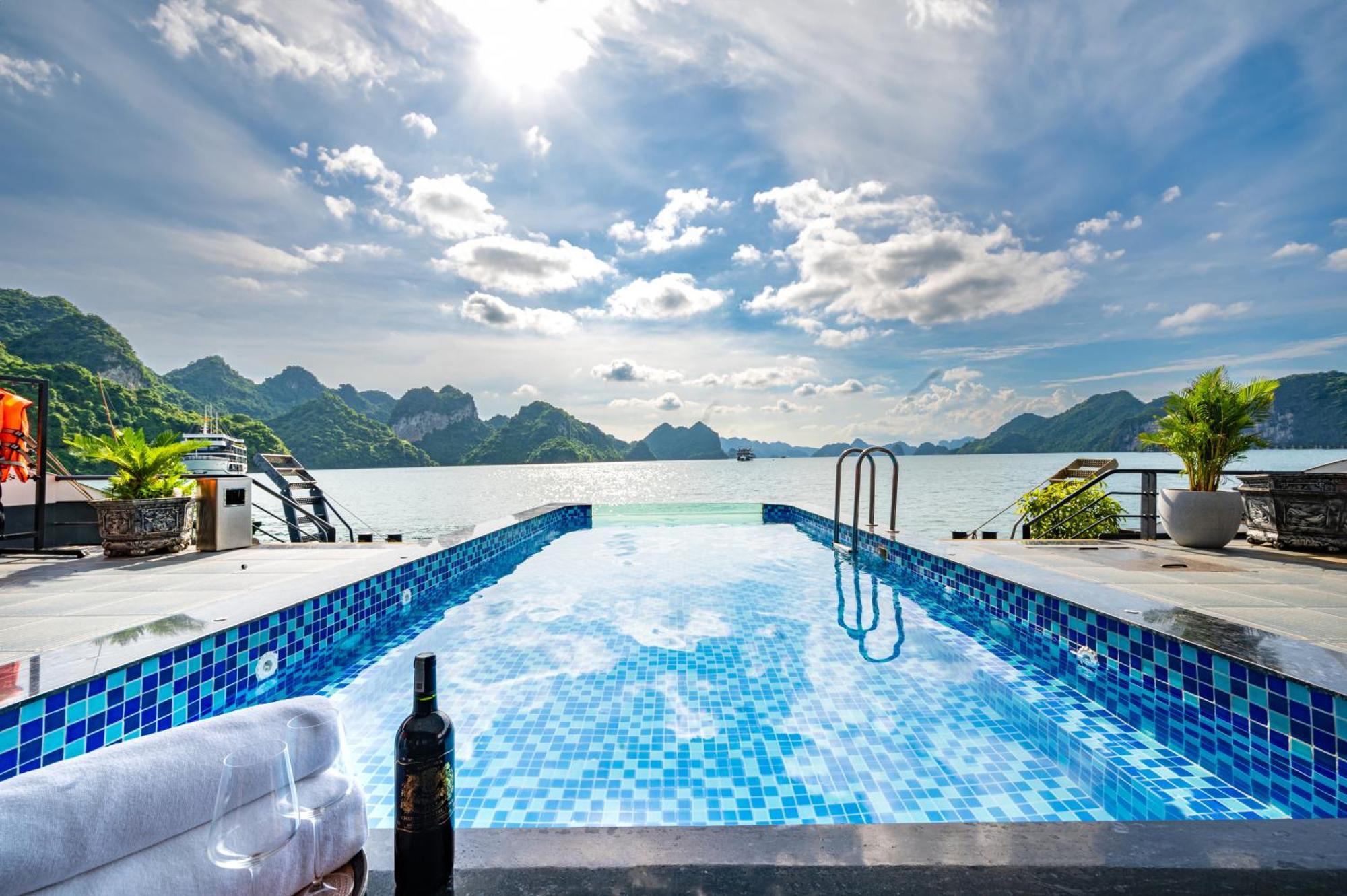 Velar Of The Sea Hotell Ha Long Eksteriør bilde